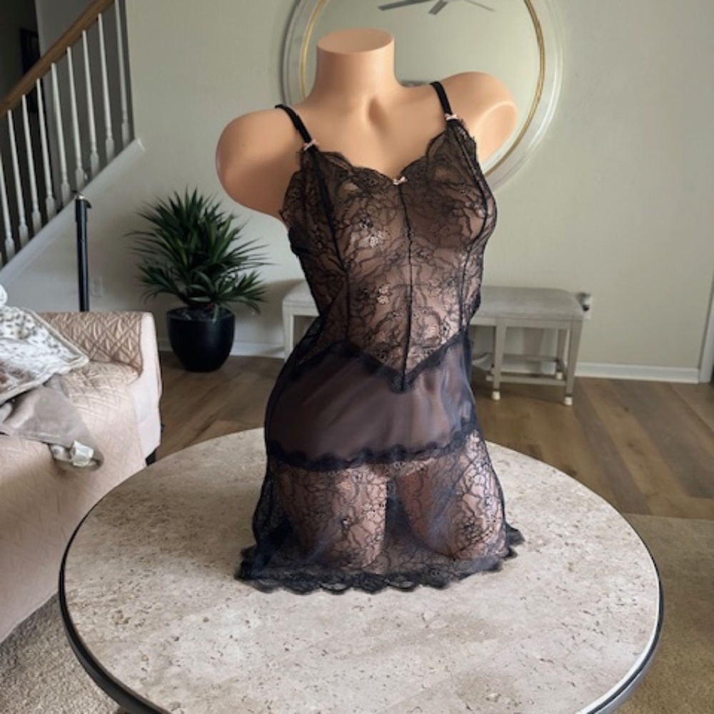 Black lace nightie SMALL with pink bow